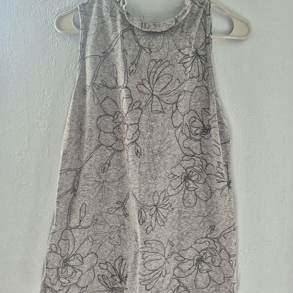 Gray Artistic Tank Top with Boxy Style
